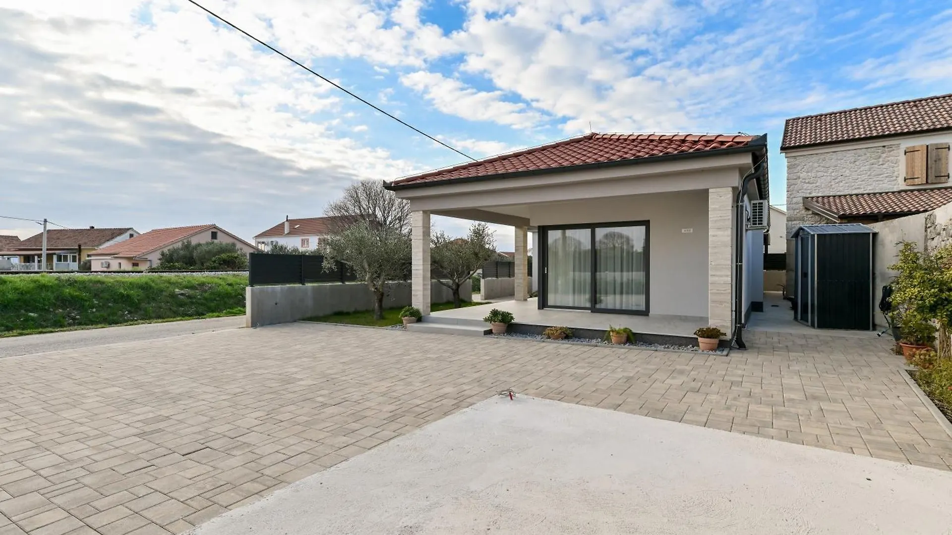 Holiday Home San Antonio Bibinje 0*,