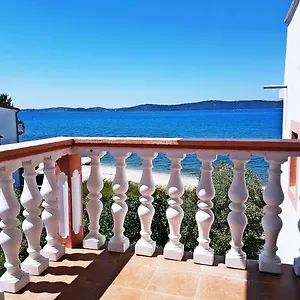 Ika Apartment